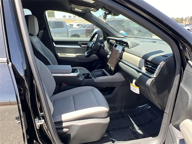 Vehicle image 13 of 26