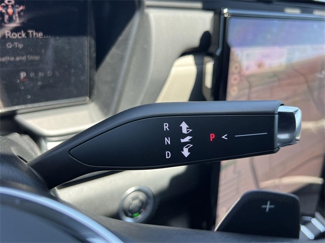 Vehicle image 20 of 26