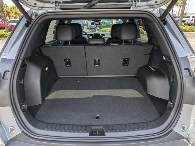 Vehicle image 13 of 34