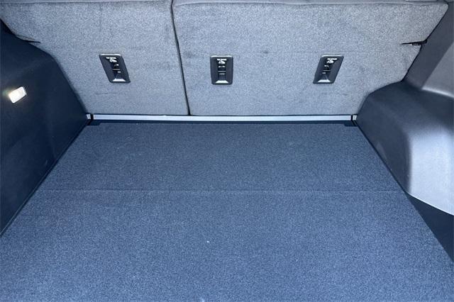 Vehicle image 12 of 23