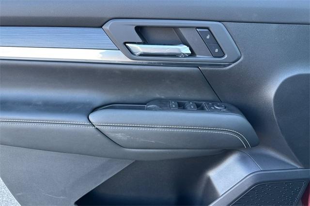 Vehicle image 8 of 23