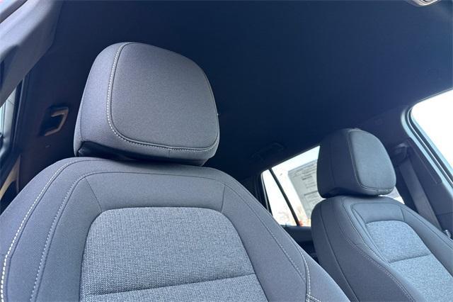 Vehicle image 14 of 23