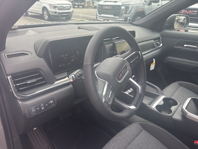 Vehicle image 11 of 28