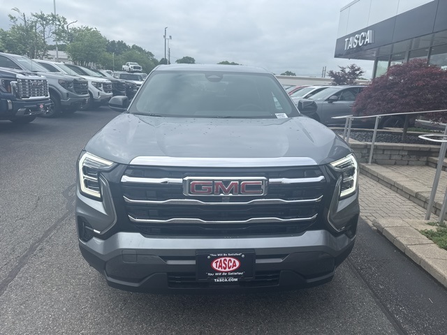 Vehicle image 2 of 28