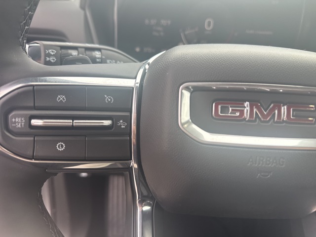Vehicle image 15 of 28