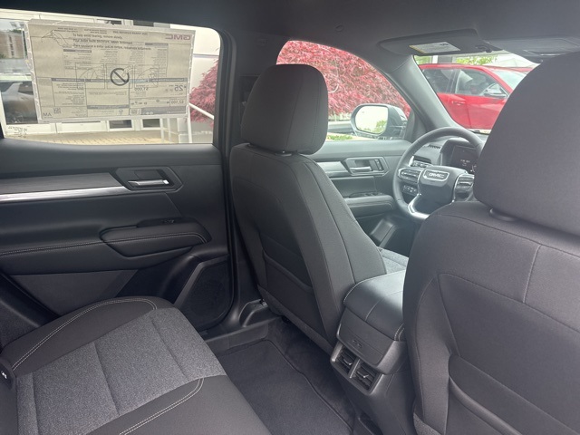 Vehicle image 27 of 28