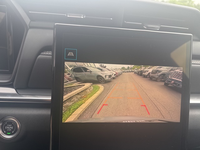 Vehicle image 20 of 28