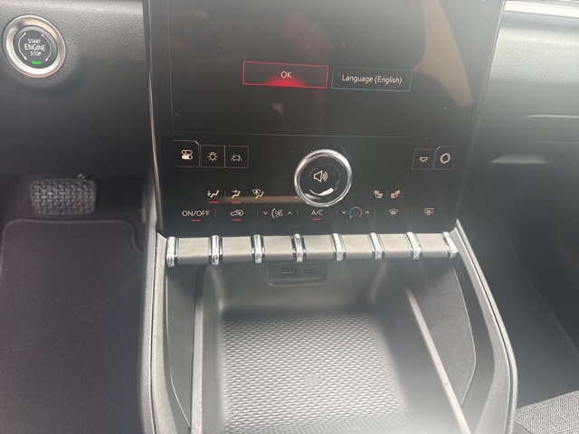 Vehicle image 19 of 28