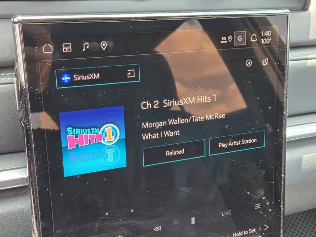 Vehicle image 12 of 24