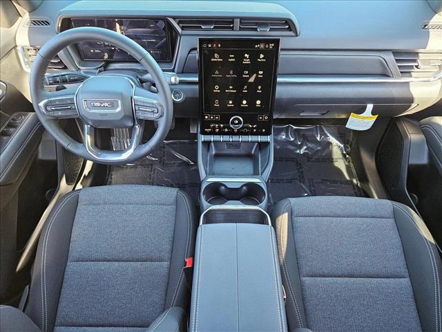 Vehicle image 15 of 18