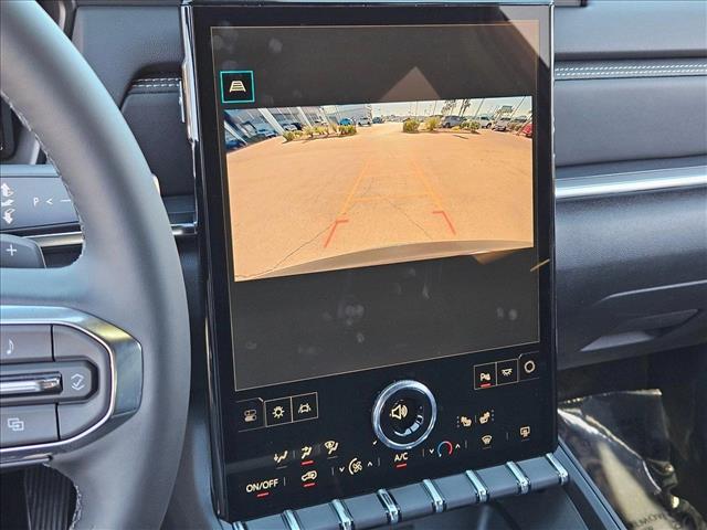 Vehicle image 14 of 18