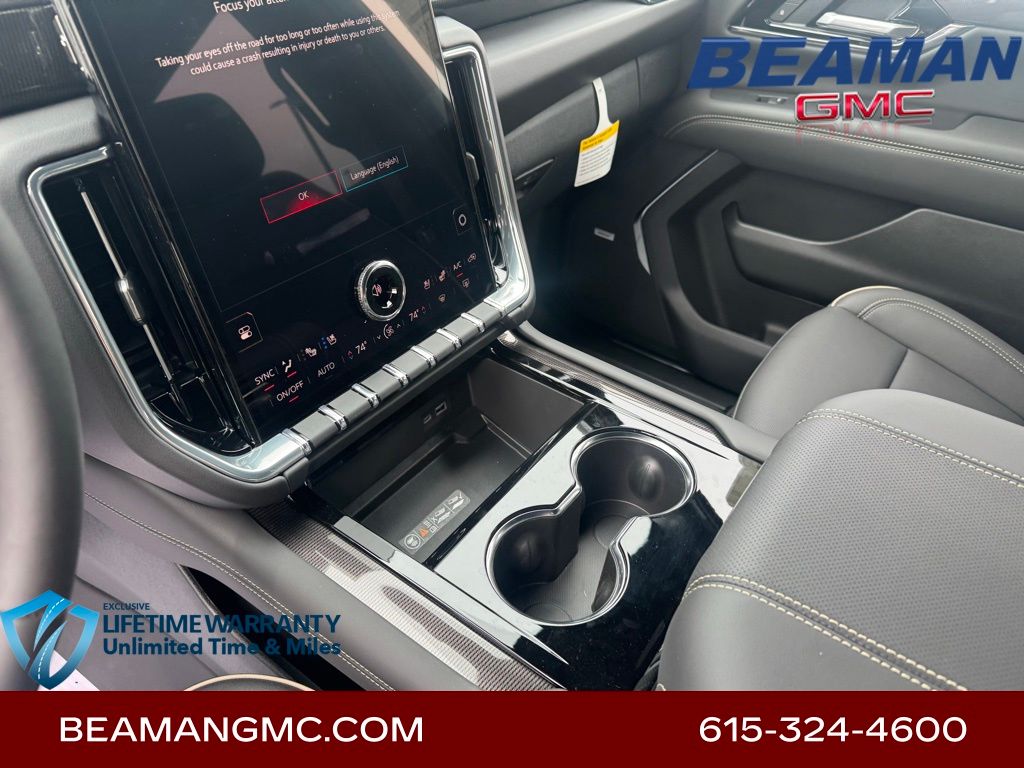 Vehicle image 33 of 43