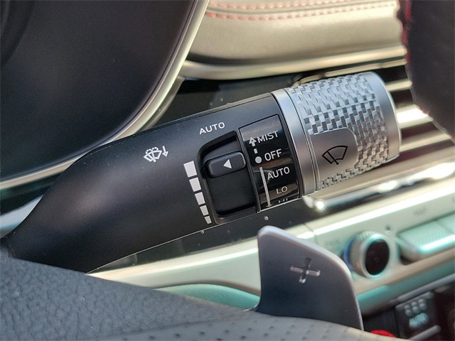 Vehicle image 27 of 34