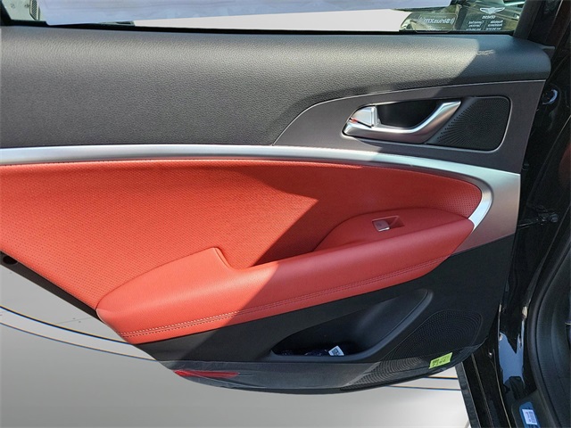 Vehicle image 20 of 34