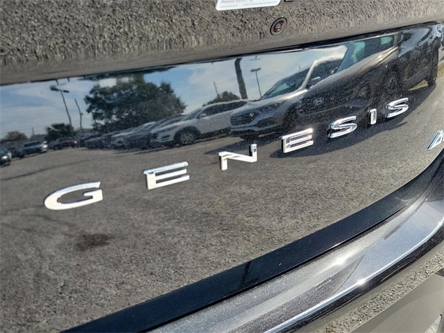 Vehicle image 28 of 34
