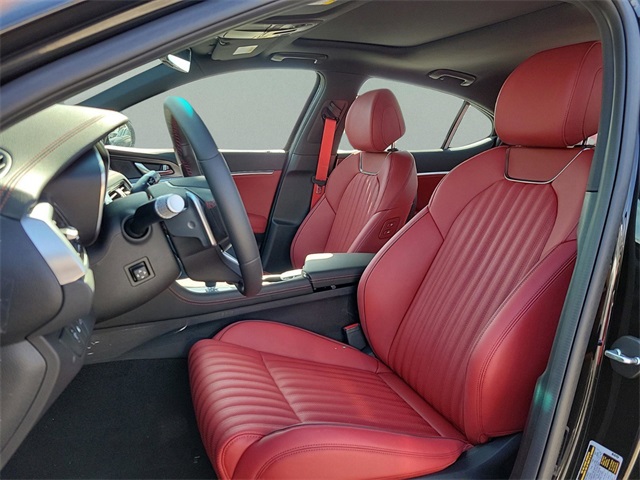 Vehicle image 7 of 34