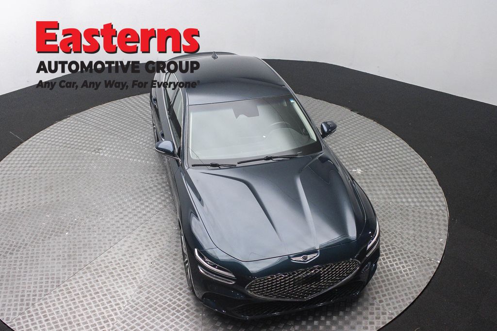 2025 Genesis G70 2.5T Image 3 of 64