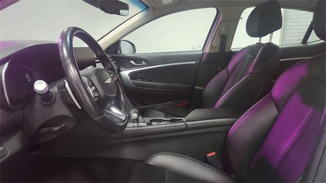 2025 Genesis G70 2.5T Image 16 of 25