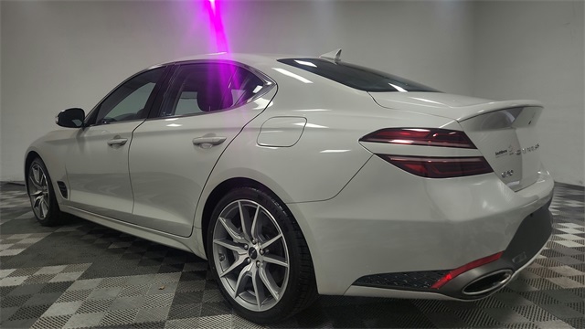 2025 Genesis G70 2.5T Image 10 of 25