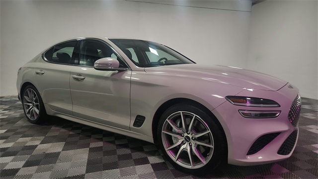 2025 Genesis G70 2.5T Image 5 of 25