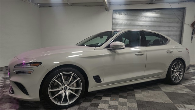 2025 Genesis G70 2.5T Image 2 of 25