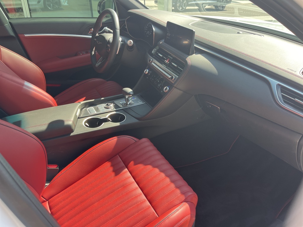 2025 Genesis G70 3.3T Sport Advanced Image 13 of 26
