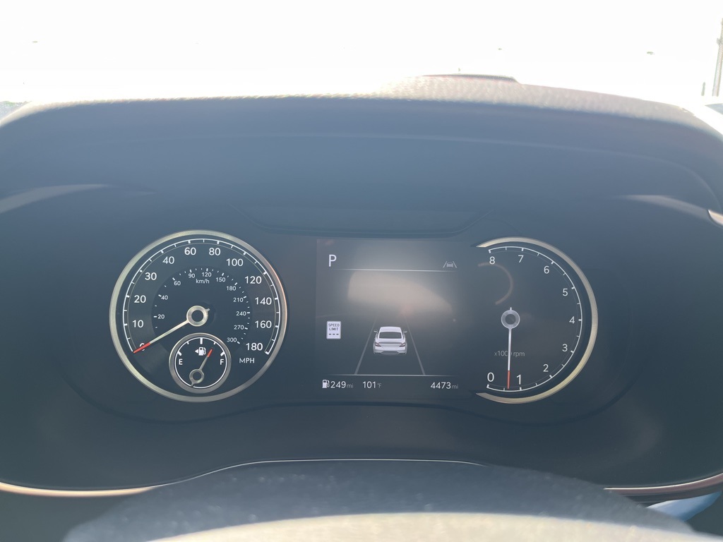 2025 Genesis G70 3.3T Sport Advanced Image 14 of 26