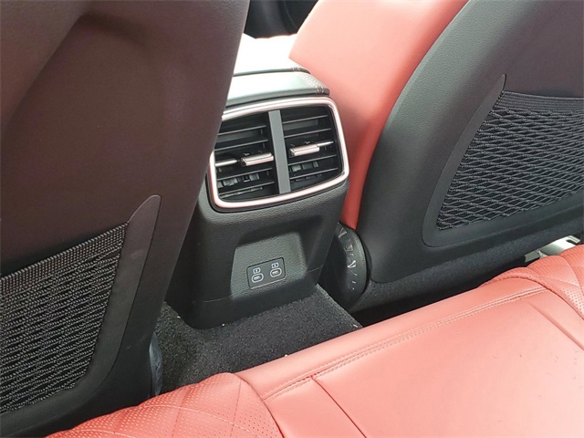 Vehicle image 20 of 30