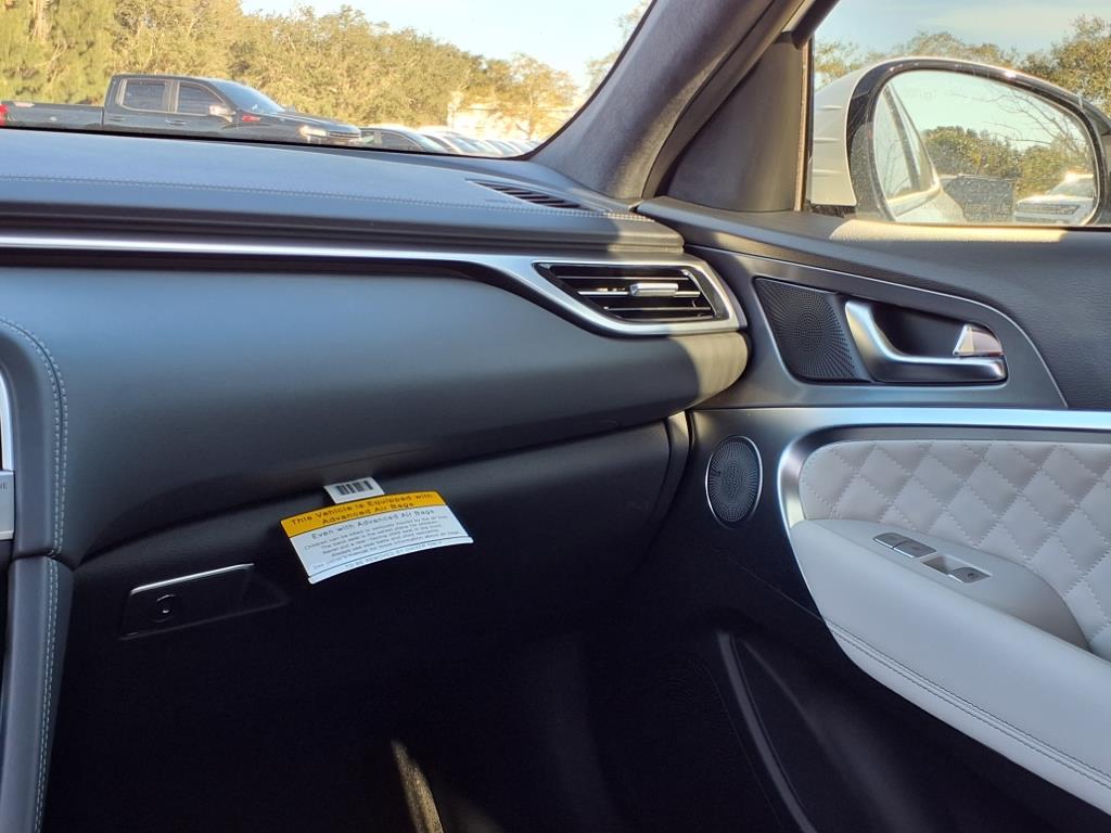 Vehicle image 18 of 35
