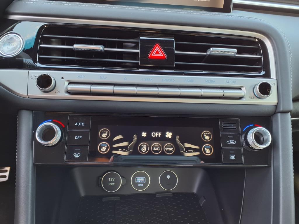 Vehicle image 21 of 35