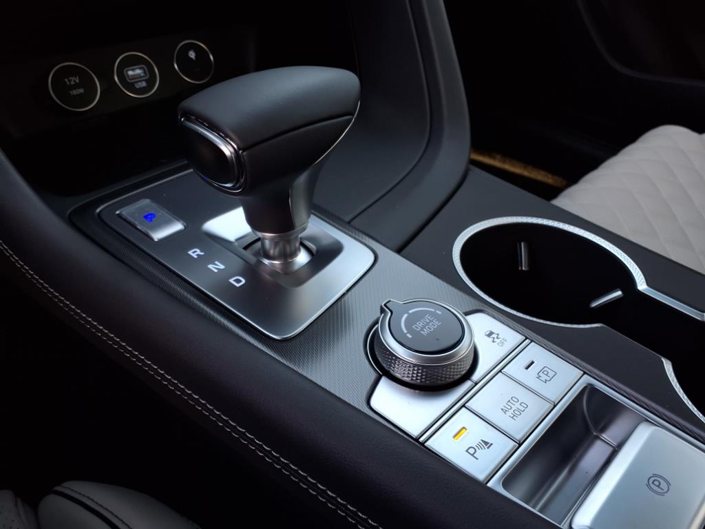 Vehicle image 22 of 35