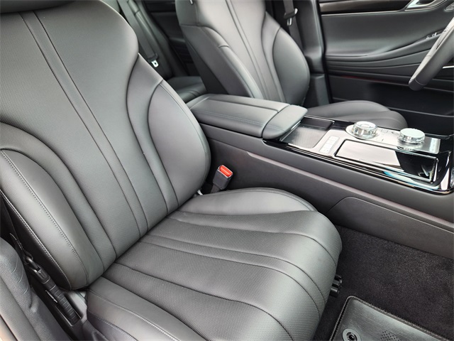 2025 Genesis G80 2.5T Image 9 of 23