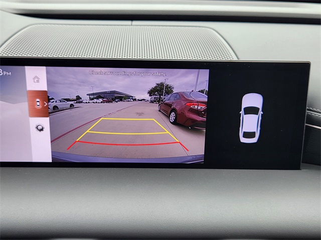 2025 Genesis G80 2.5T Image 17 of 23