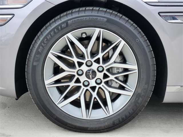 2025 Genesis G80 2.5T Image 6 of 23