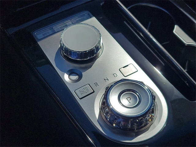 Vehicle image 18 of 30