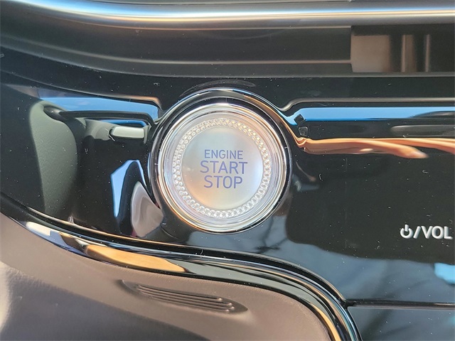 Vehicle image 13 of 30