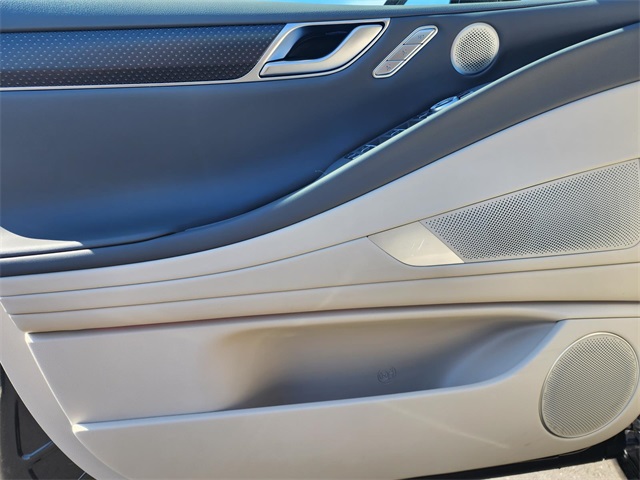 2025 Genesis G80 3.5T Sport Prestige Image 7 of 12