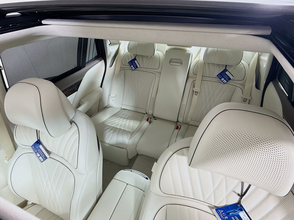 Vehicle image 13 of 36
