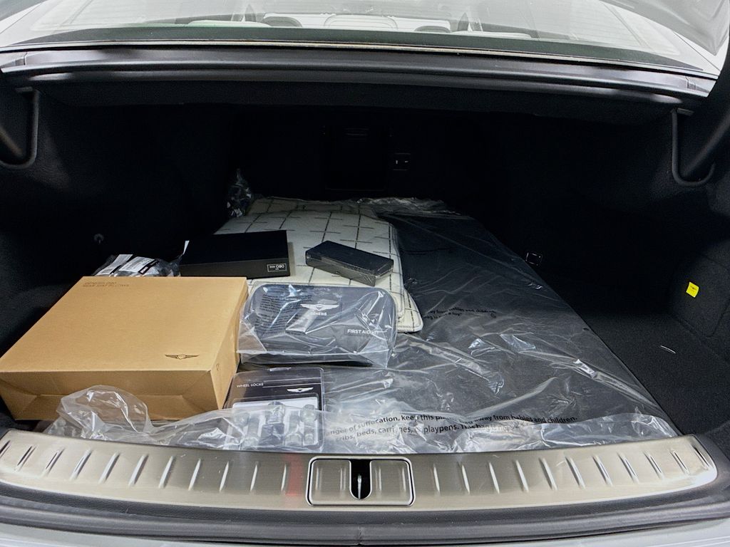 Vehicle image 11 of 36