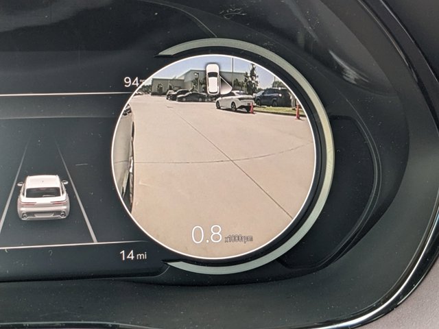 Vehicle image 25 of 30