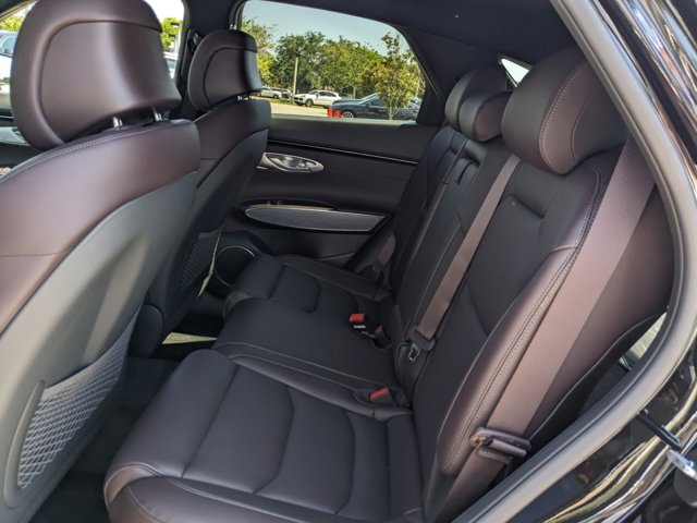 Vehicle image 15 of 30