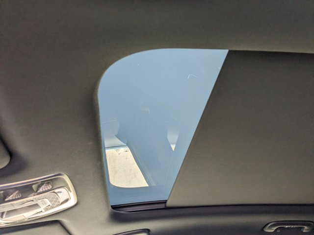 Vehicle image 19 of 30