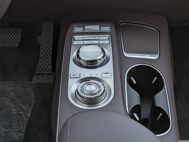 Vehicle image 14 of 30
