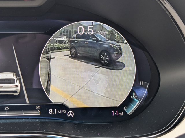 Vehicle image 25 of 31