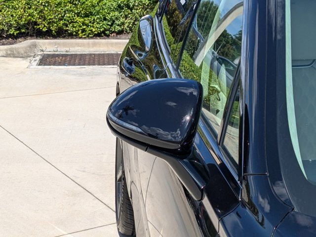 Vehicle image 8 of 31