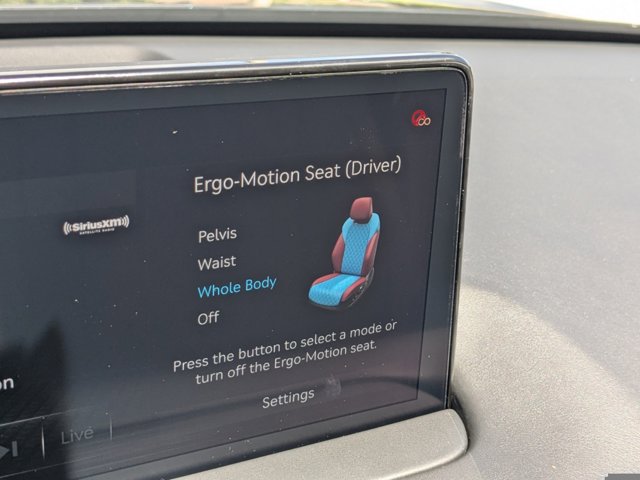 Vehicle image 28 of 31