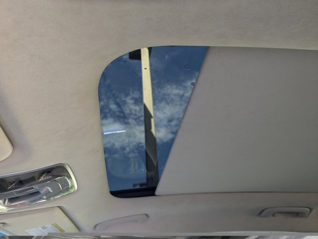 Vehicle image 19 of 31