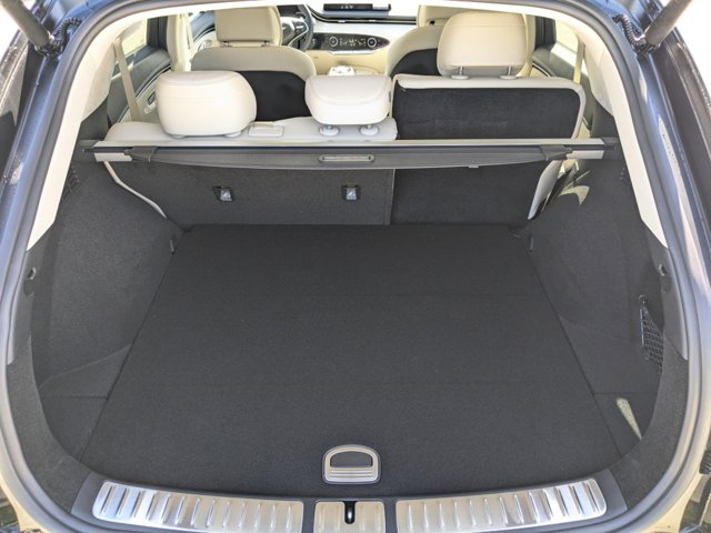 Vehicle image 16 of 31