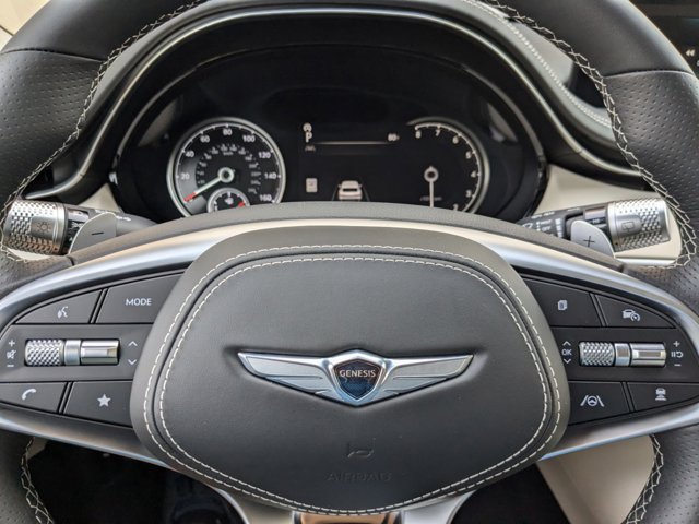 Vehicle image 23 of 31