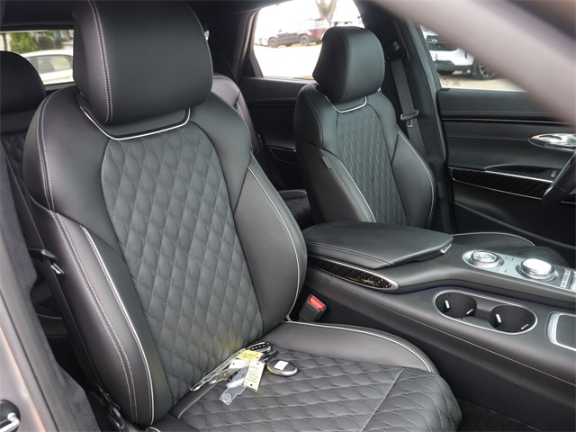 2025 Genesis GV70 3.5T Sport Image 9 of 36